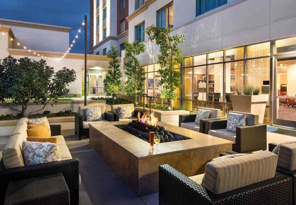 Courtyard By Marriott Irvine Spectrum Eksteriør billede