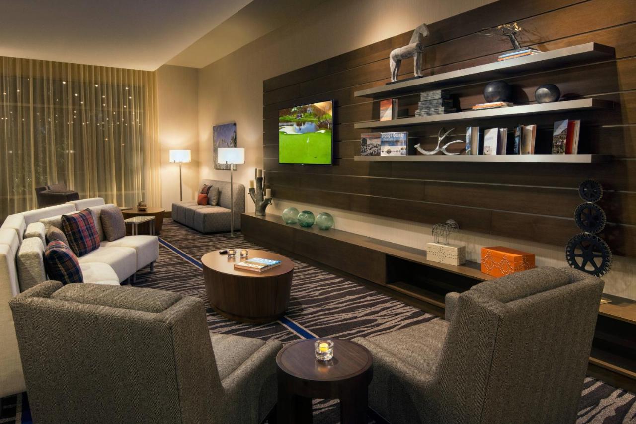Courtyard By Marriott Irvine Spectrum Eksteriør billede