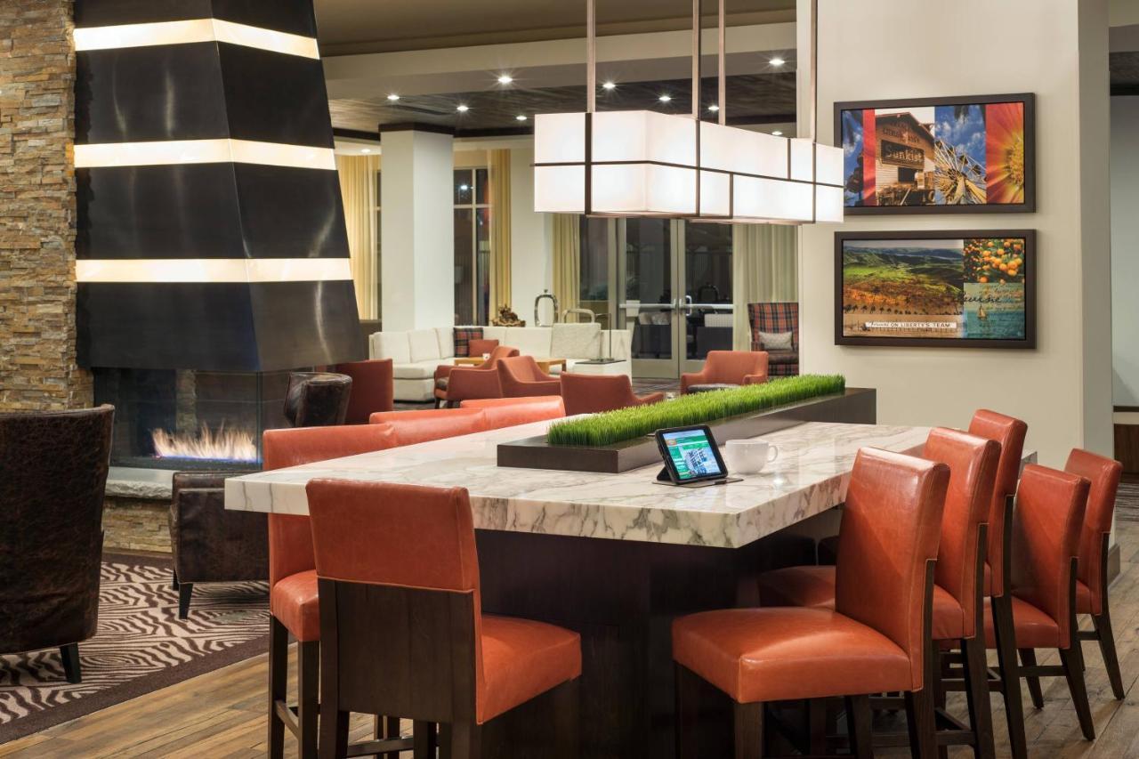 Courtyard By Marriott Irvine Spectrum Eksteriør billede