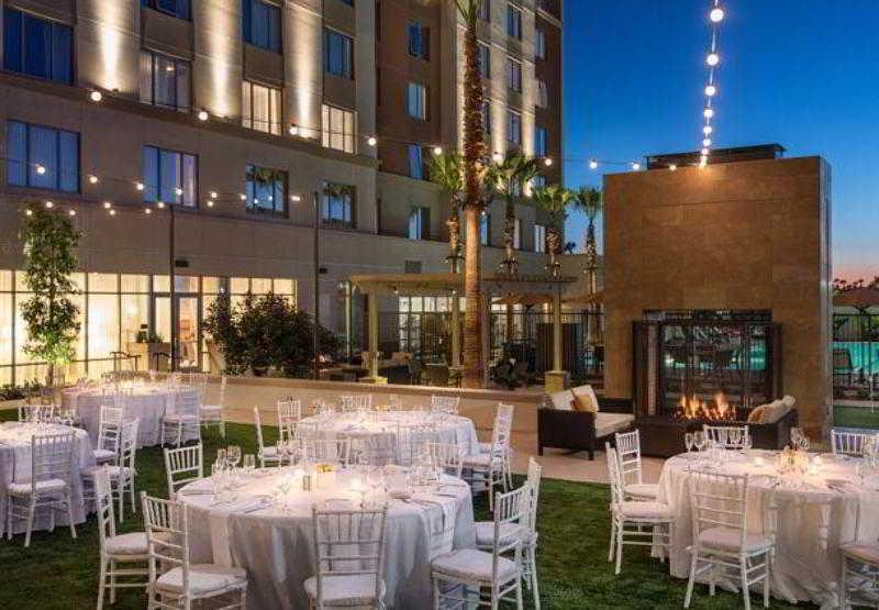 Courtyard By Marriott Irvine Spectrum Eksteriør billede