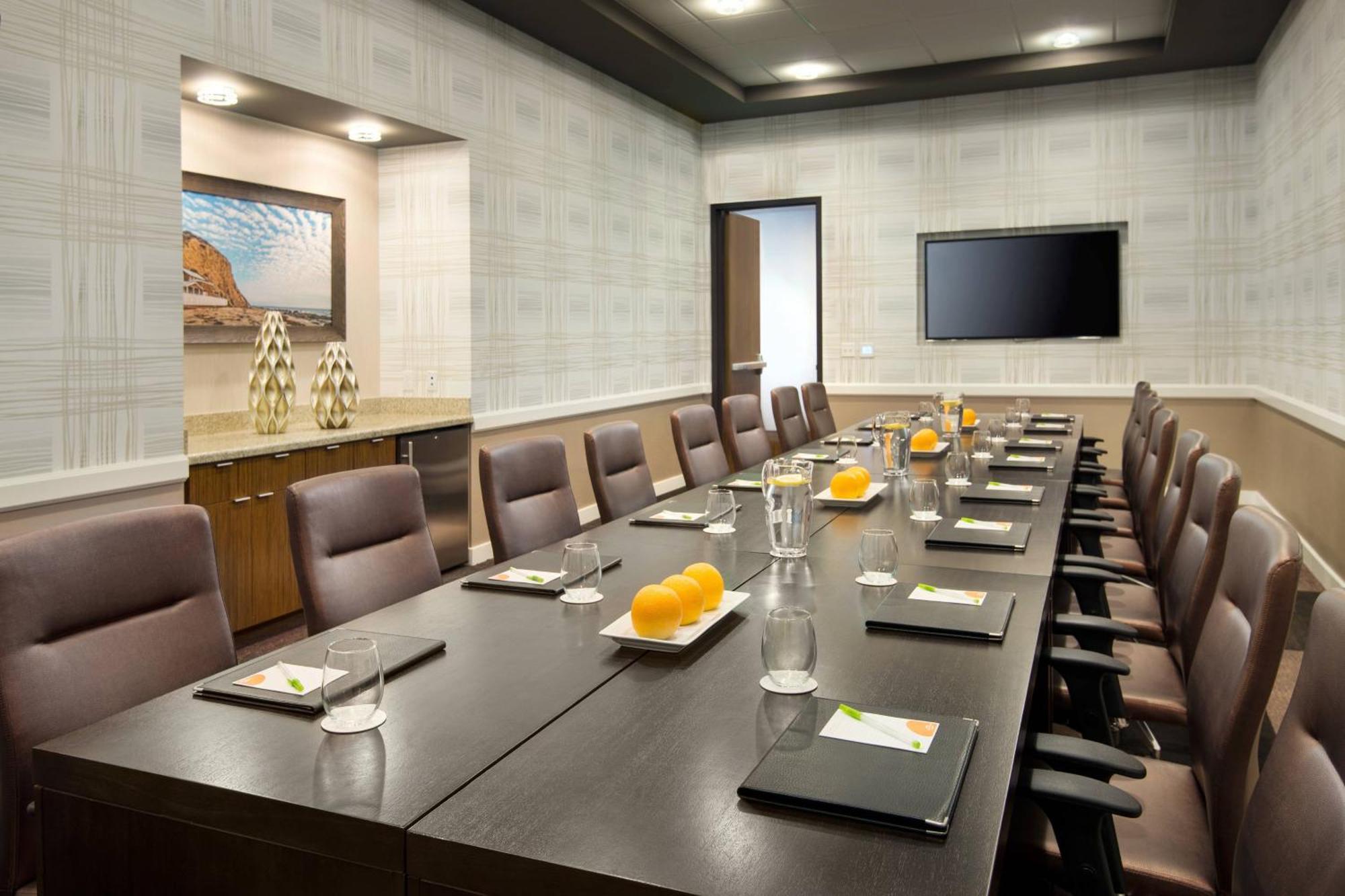 Courtyard By Marriott Irvine Spectrum Eksteriør billede
