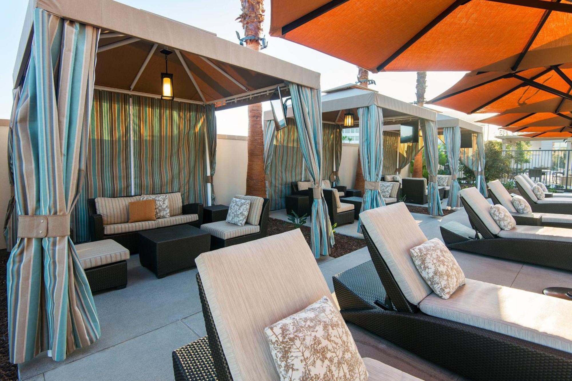 Courtyard By Marriott Irvine Spectrum Eksteriør billede